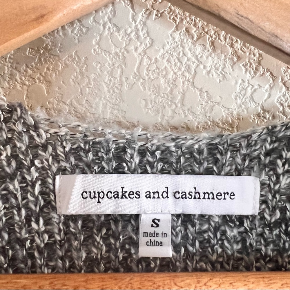 Cupcakes and Cashmere Etoile Star Cardigan Size Small - Picture 5 of 11